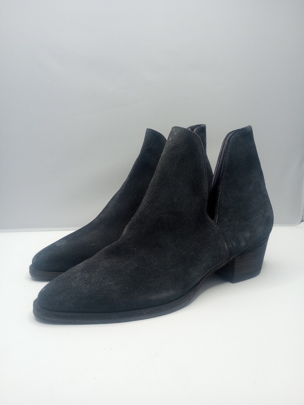 Free People Women's Charm Double V Ankle Boots Smoke Suede Size 38.5 NEW NO BOX